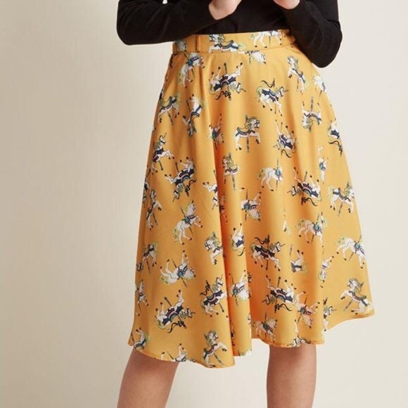 MODCLOTH CAROUSEL HORSE PRINT SKIRT - Picture 3 of 3